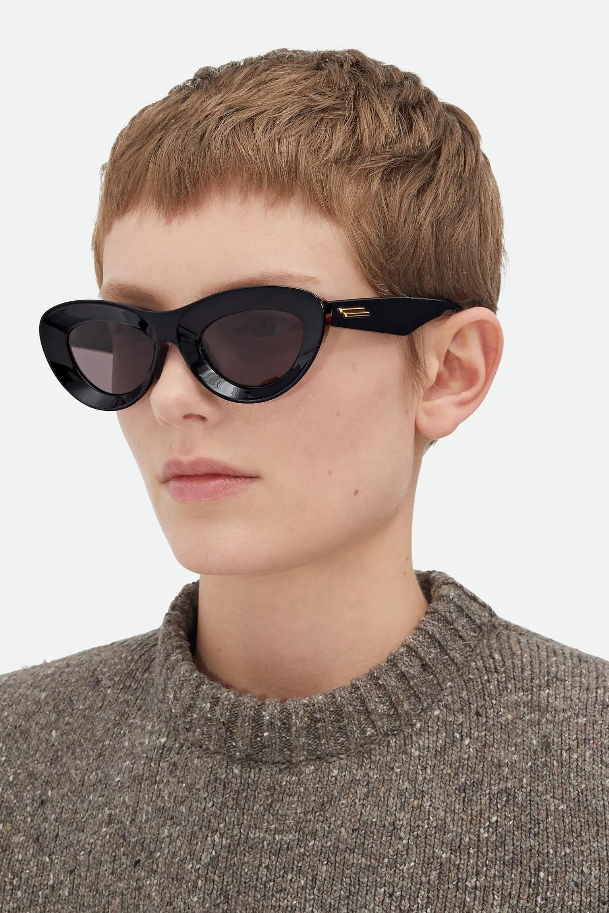 Bottega Veneta Sharp Cat Eye Sunglasses - Black